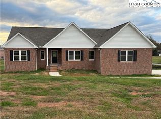 130 Oak Pointe Lane, Wilkesboro, NC 28697