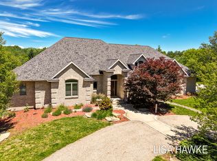 10365 Cleveland St, Nunica, MI 49448