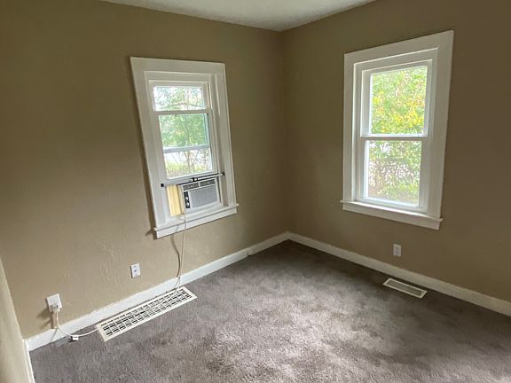 5th image of 2811 W Seibold St