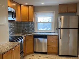 30 Parker St, Quincy, MA