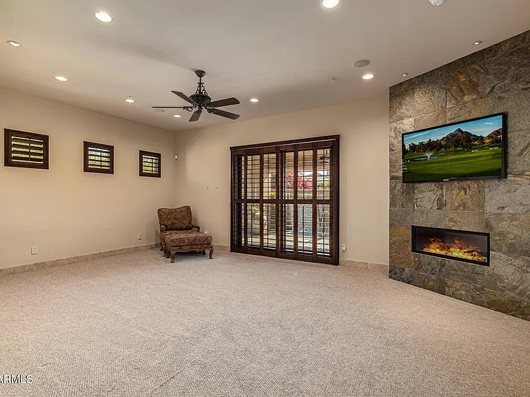 8406 E Calle Buena Vis — Photo 30