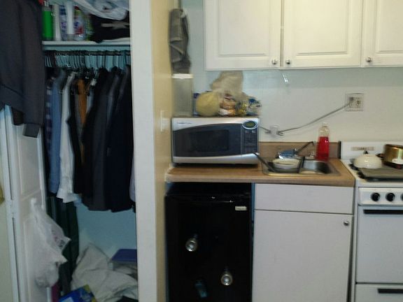 4th image of 140 E 16th St APT 2C