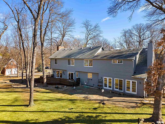 4th image of 626 W Ravinwoods Rd