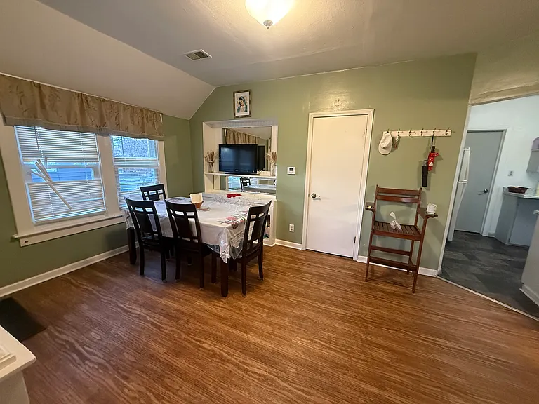 814 Beechwood Ave — Photo 6