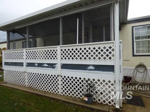 2115 6th Ave Trailer 24, Clarkston, WA 99403