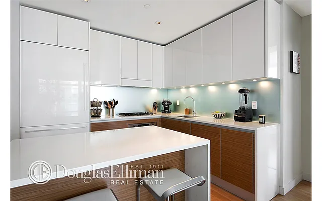 Sold by Douglas Elliman | media 26