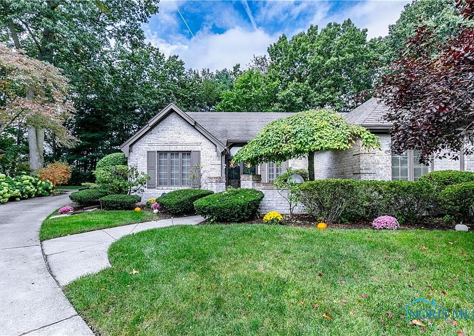 1st image of 2715 Pine Knoll Dr #2715