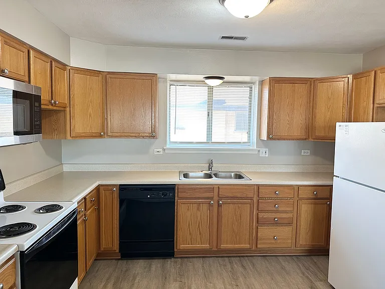 1003 Taft Ave #3A — Photo 3