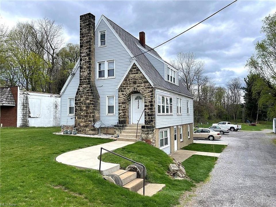 1st image of 4229 Lincoln St E #1