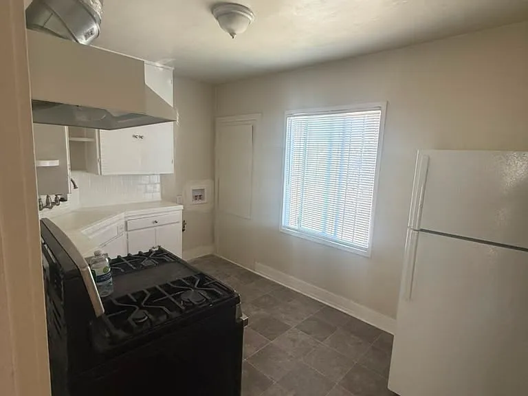 14461 Dickens St #14463-1/2 — Photo 6