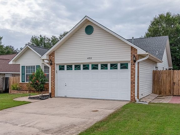 3rd image of 452 Rush Park Cir