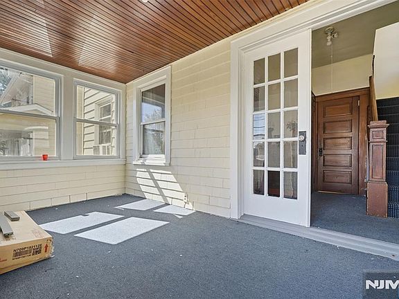 3rd image of 230 Teaneck Road