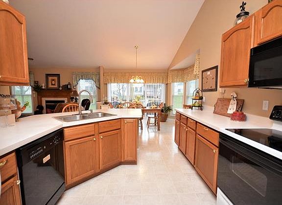 2nd image of 1145 Villa Flora Dr