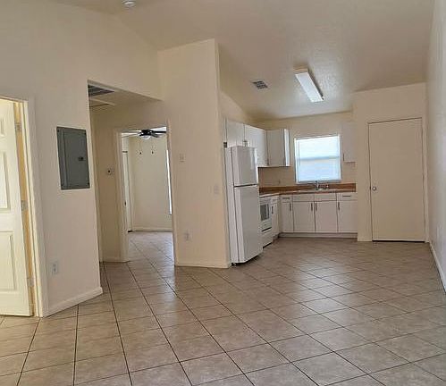 3rd image of 8365 Omaha Cir