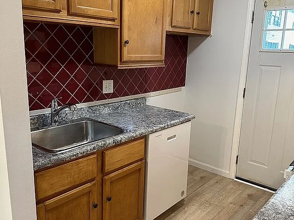 3rd image of 346 Mallard Ct
