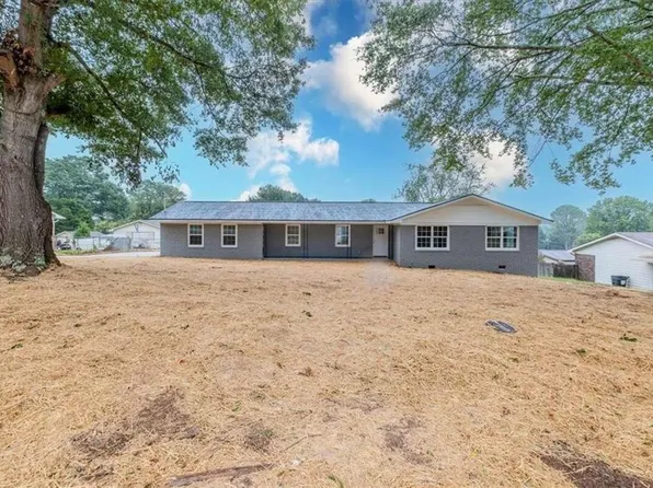 618 Hillside Dr, Cedartown, GA 30125