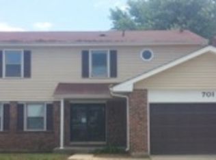 701 N Point Dr, Schaumburg, IL 60193