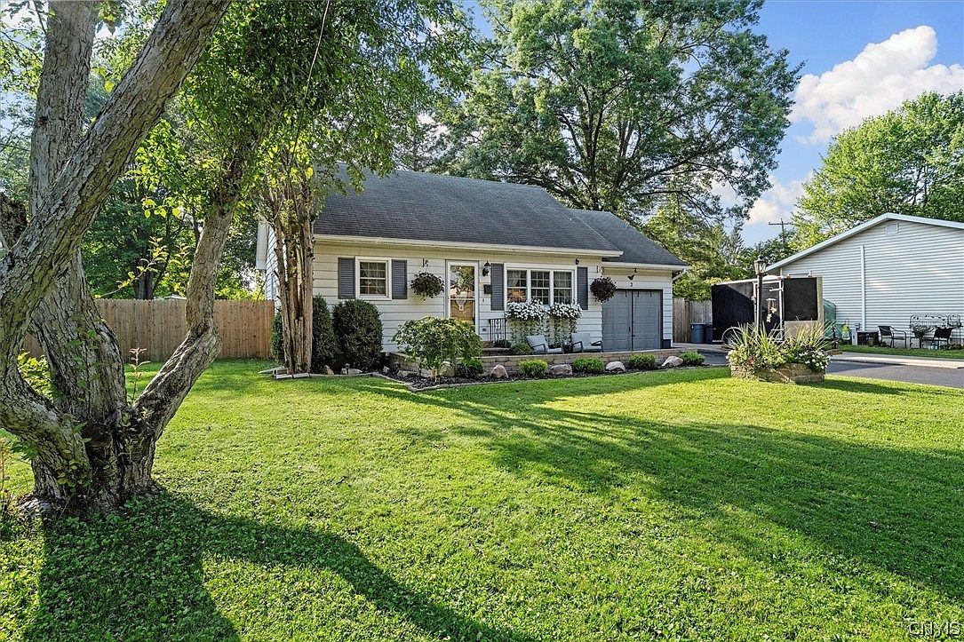 2 Dominica Ct, Utica, NY 13502 Zillow