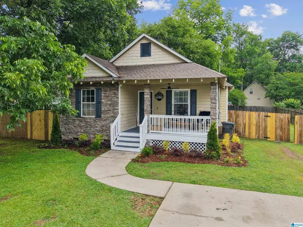 1943 16th St, Calera, AL 35040