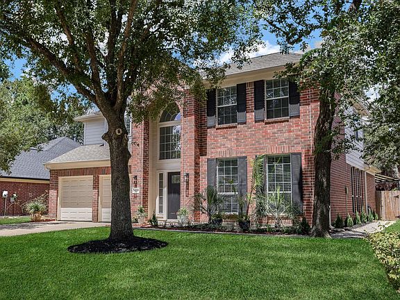 3rd image of 4111 Blue Forest Dr