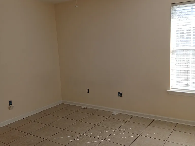 2514 Shady Oak Ct #B — Photo 16