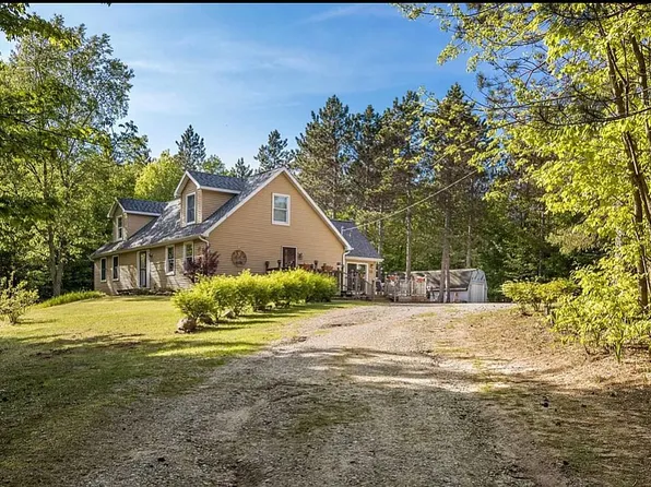 7488 Traverse Rd, Thompsonville, MI 49683