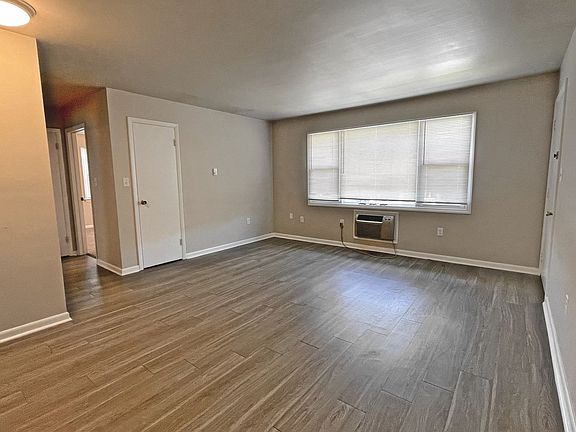 2nd image of 5631 Lancaster St APT 5