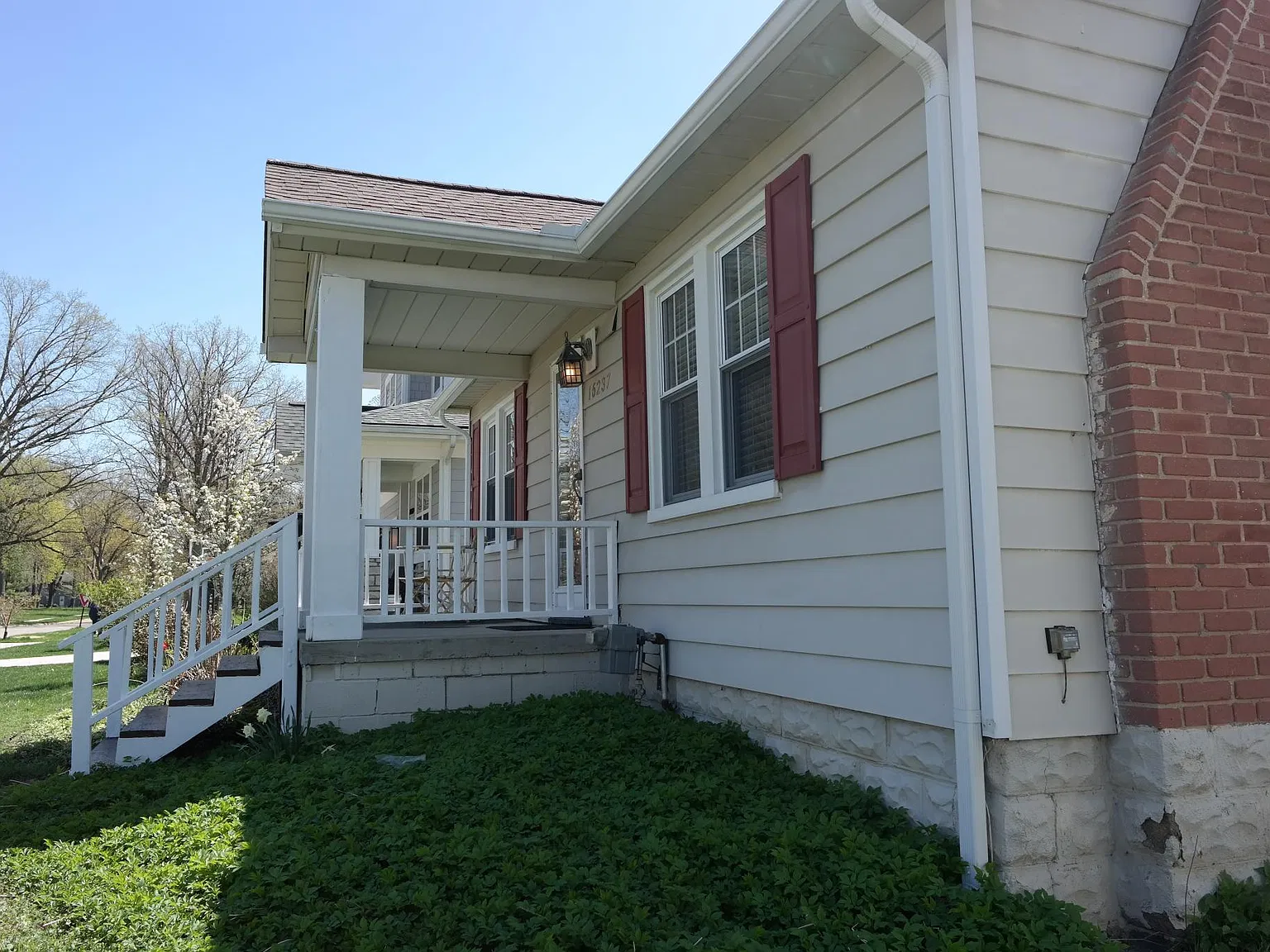 2 bed, 732 sqft, $1,800 — Photo 3
