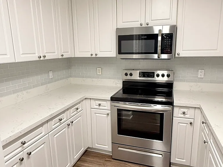 255 Evernia St #1011 — Photo 1