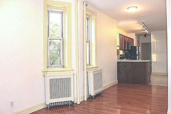 1st image of 207 12th St #2