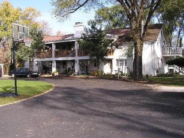 38185 N State Park Rd, Spring Grove, IL 60081