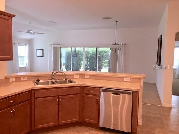 4th image of 3578 Yates Ave