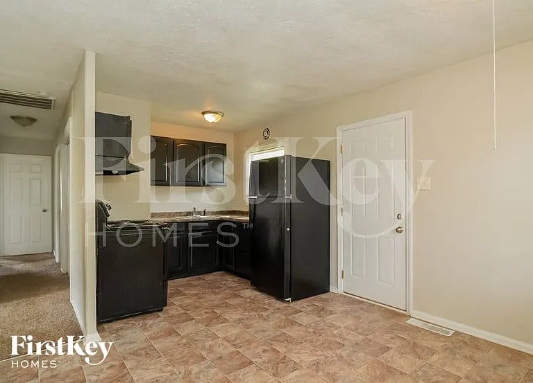 4331 Bertrand Rd — Photo 5