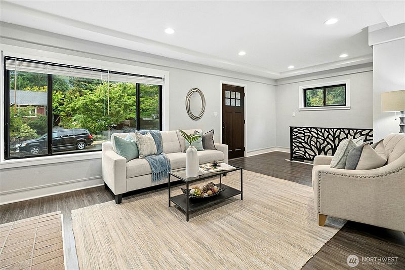 3rd image of 8538 Ashworth Avenue N