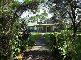 200 Butterfly Forest Rd, Geneva, FL 32732