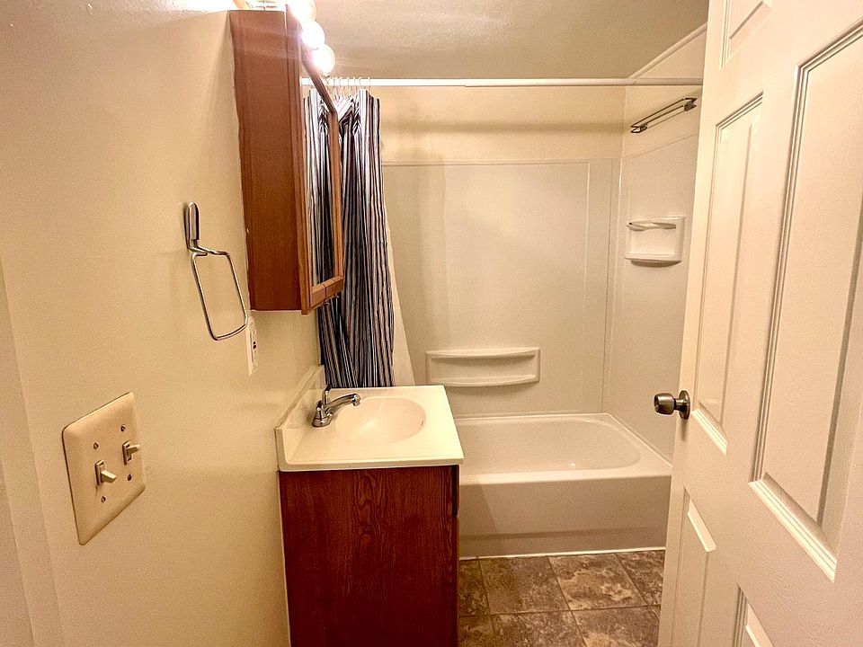 1st image of 37 Brookview Ave #2
