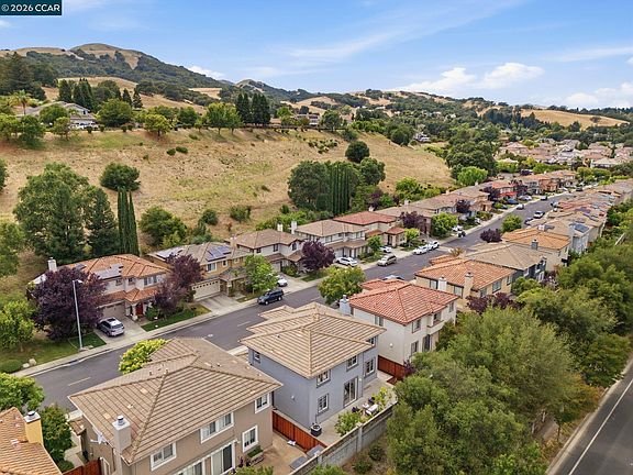 2nd image of 20 Terraced Hills Way