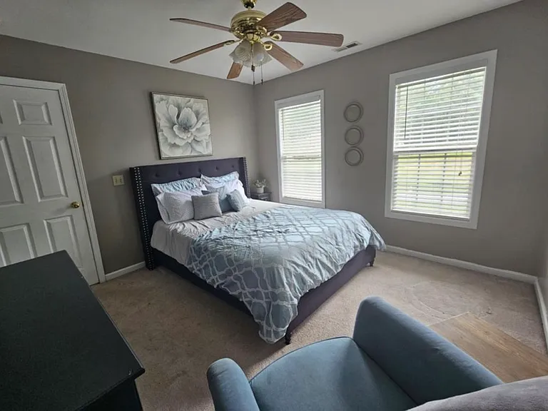 113 Lakeside Dr — Photo 4