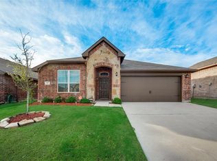 417 Sandhurst Dr, Crowley, TX 76036