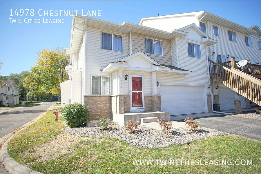 Beautiful Townhome! — Photo 1