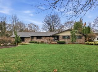 1364 Saint Albans Dr, Youngstown, OH 44511