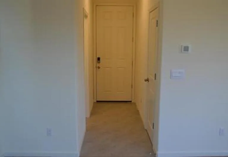 389 Shafer Ave — Photo 5