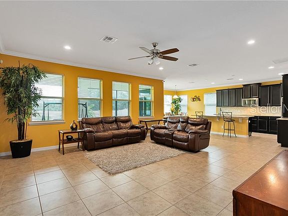 5th image of 14930 Fells Ln