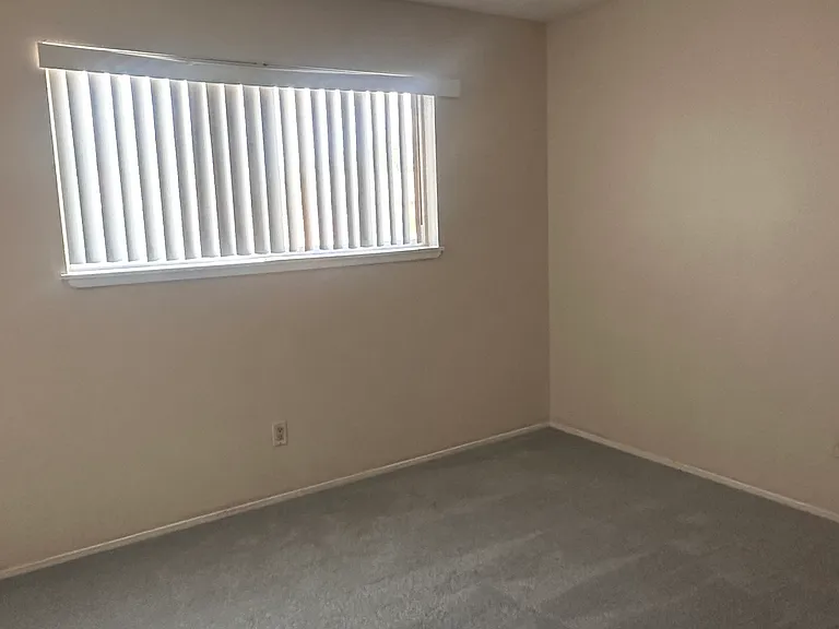 660 Hillsdale Dr — Photo 22