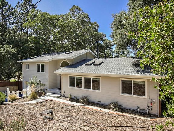 3rd image of 115 Stanford Dr
