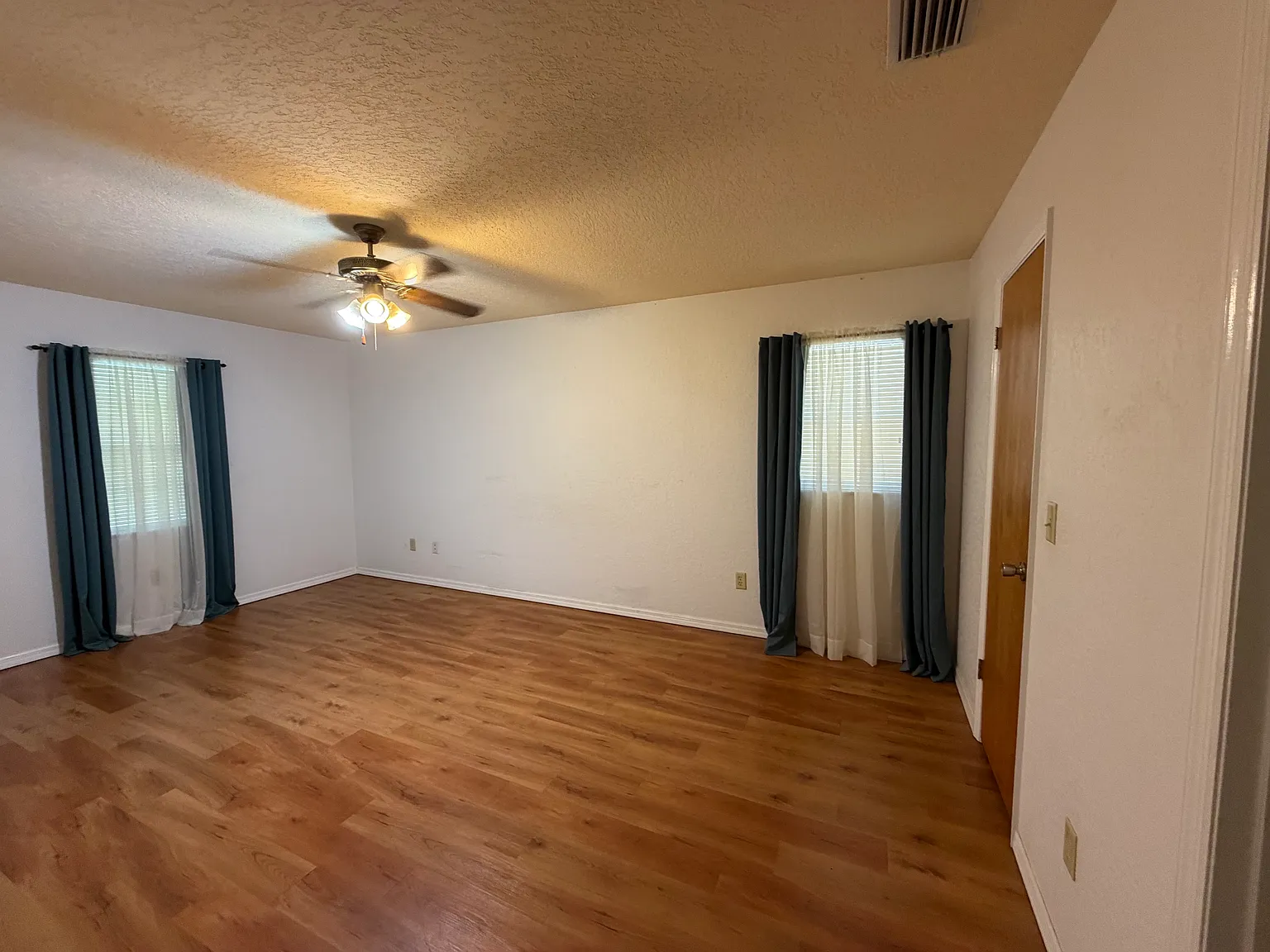 2 bed, 1248 sqft, $1,375 — Photo 4