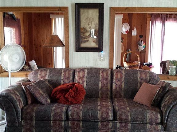 2nd image of 572 Doran Dr