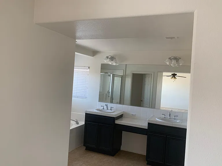 13558 Deluvina Ct — Photo 40