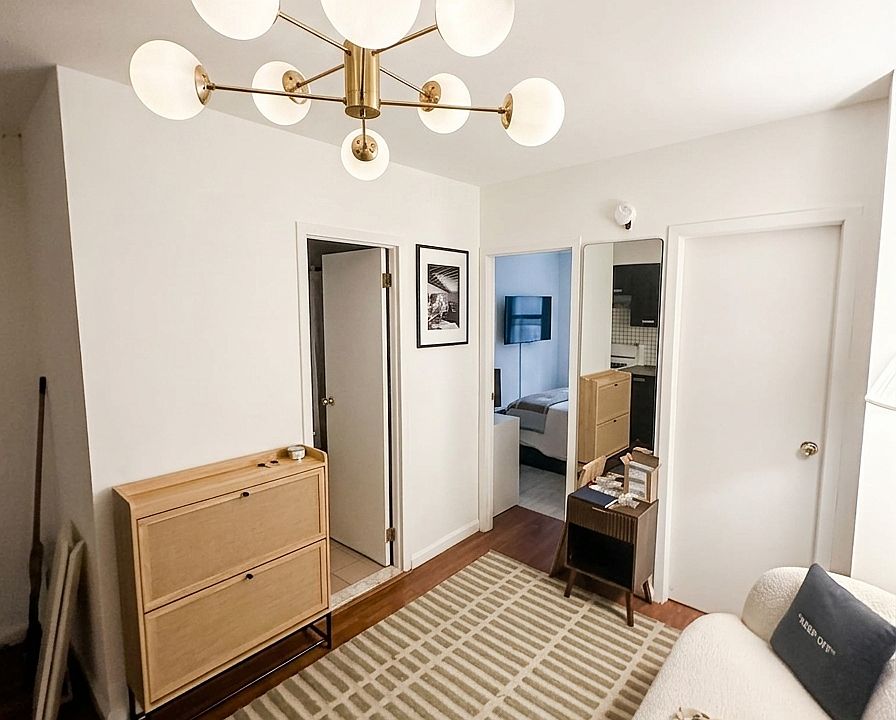 1st image of 100 Clinton St #2