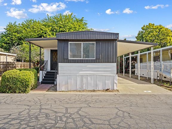 2nd image of 5505 W Tulare Ave Space 64